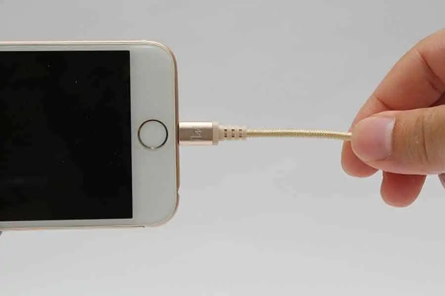 Connecting an External Microphone for iPhone Video Recording