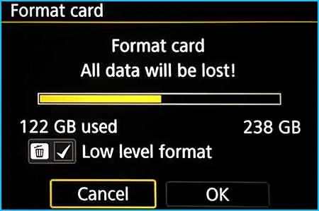 SD card format screen on Canon EOS R