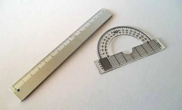 How to read a teleprompter without moving your eyes - Ruler and Protractor