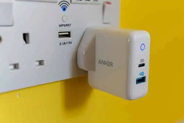 PD-Adapter-in-wall-outlet