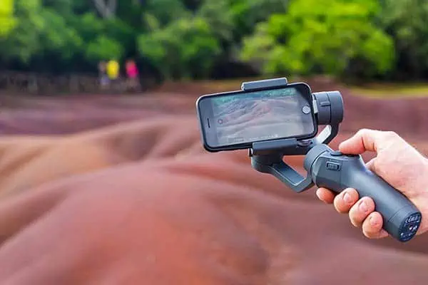 Avoiding-shaky-footage-by-using-a-smartphone-gimbal