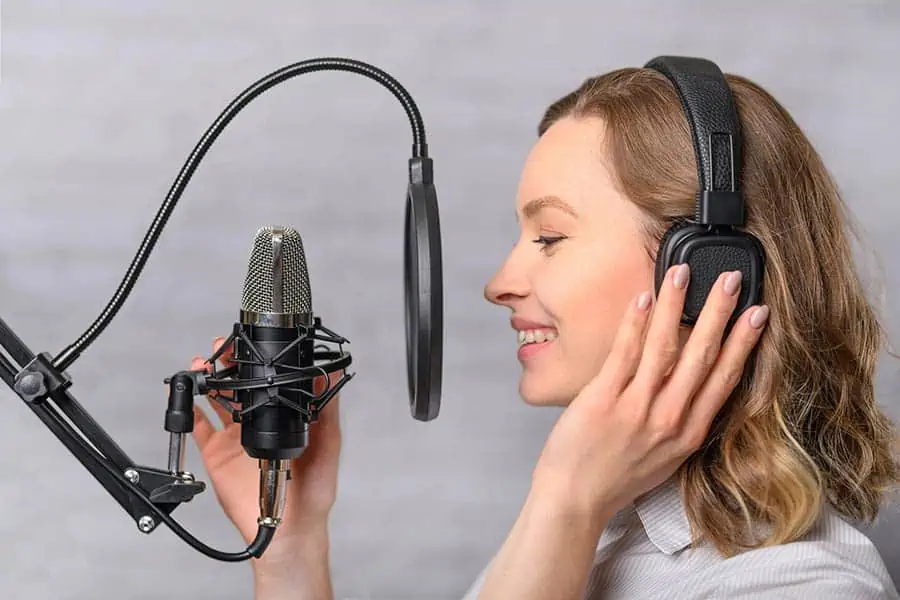 Sindsro nødsituation Paradoks How far should pop a filter be from the mic and you – DIY Video Studio