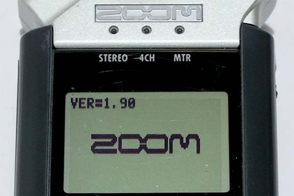 Firmware version displayed on Zoom H4n Handy Recorder screen at bootup