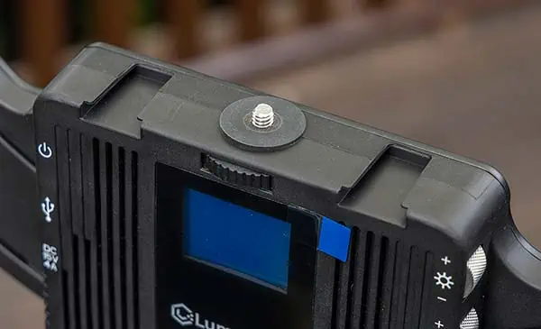 Lume-Cube-LED-Cordless-Ring-Light-Pro-camera-screw-mount