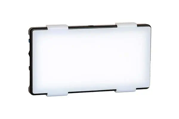 Lume-Cube-Panel-Pro-2-with-white-diffuser-lens-fitted
